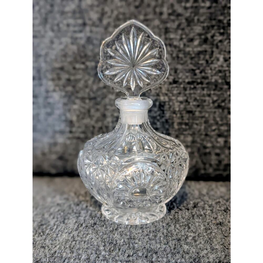 Vintage Hofbauer Byrdes Collection Crystal Bird Perfume Bottle W/ Dauber Topper
